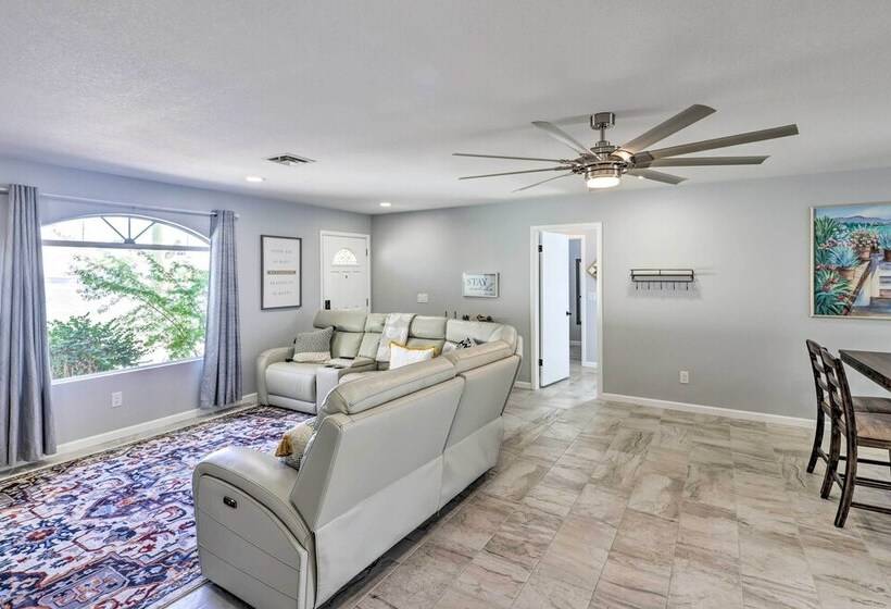 Home W/ Arizona Room ~ 5 Mi To Lake Havasu!