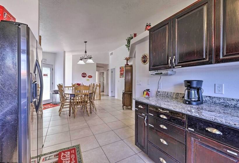 Home W/ Game Room & Fire Pit: 30 Min To Zion!