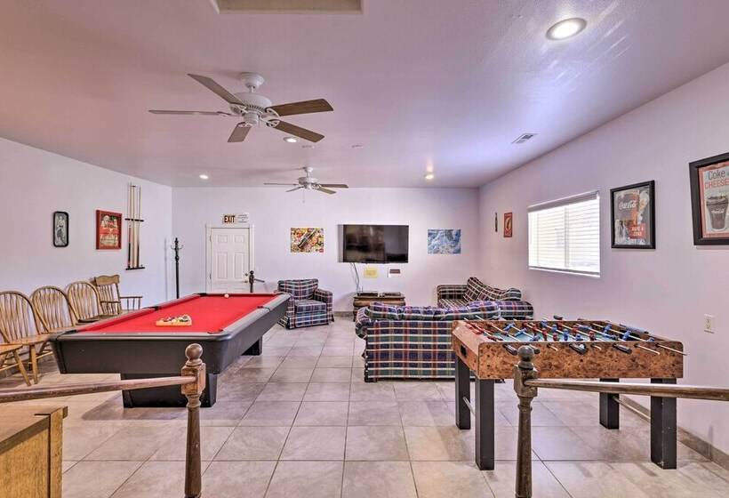 Home W/ Game Room & Fire Pit: 30 Min To Zion!