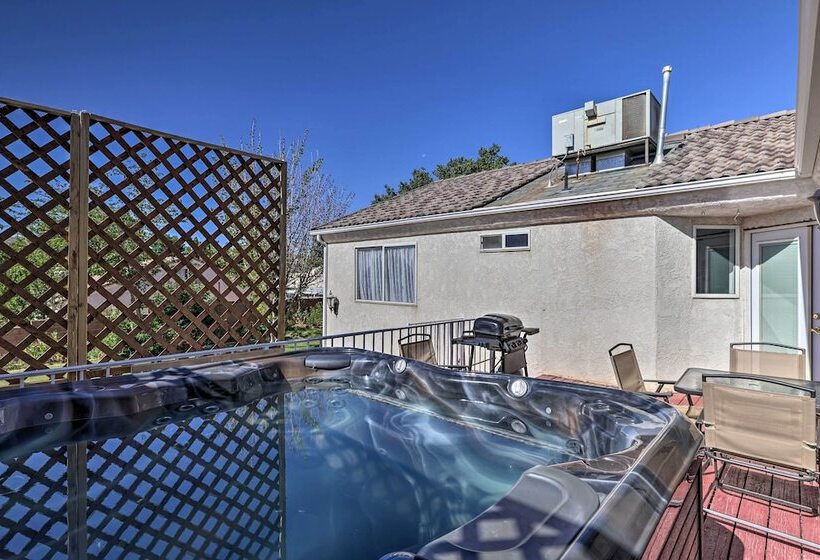 Home W/ Game Room & Fire Pit: 30 Min To Zion!