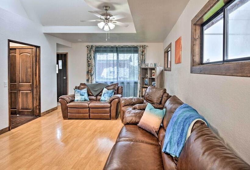 Horse And Dog Friendly Home Near Redwoods!