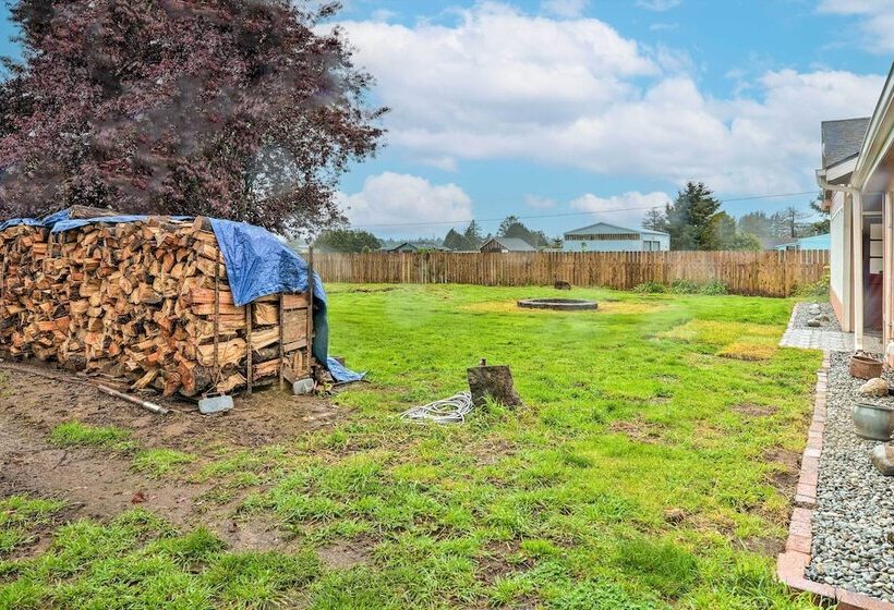 Horse And Dog Friendly Home Near Redwoods!