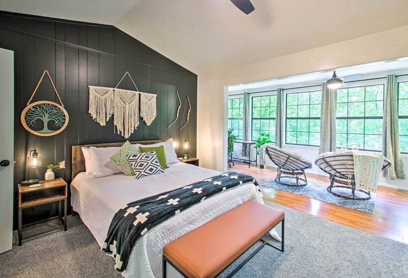 Deck & Resort Amenities: Hot Springs Home!