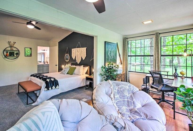 Deck & Resort Amenities: Hot Springs Home!