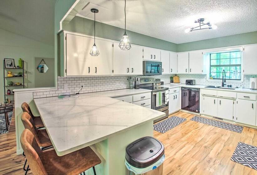 Deck & Resort Amenities: Hot Springs Home!