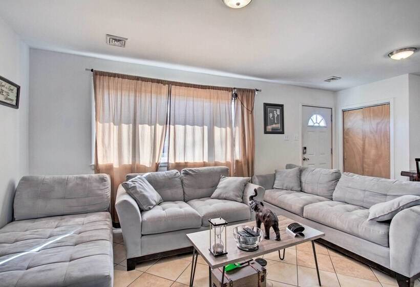 House W/ Pellet Smoker & Grill, 1 Mi To Lake!