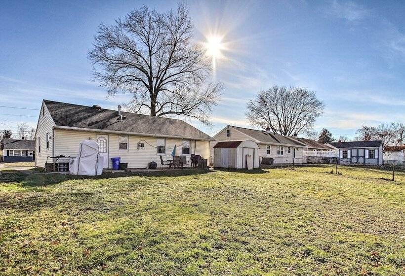 House W/ Pellet Smoker & Grill, 1 Mi To Lake!