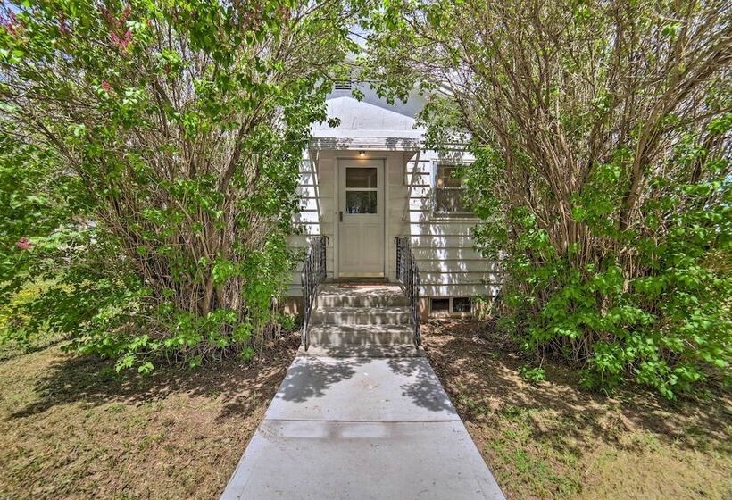 Idaho Falls Farmhouse ~ 11 Mi To Downtown!