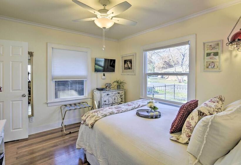 Ideally Located Chico Home   Fire Pit & Grill