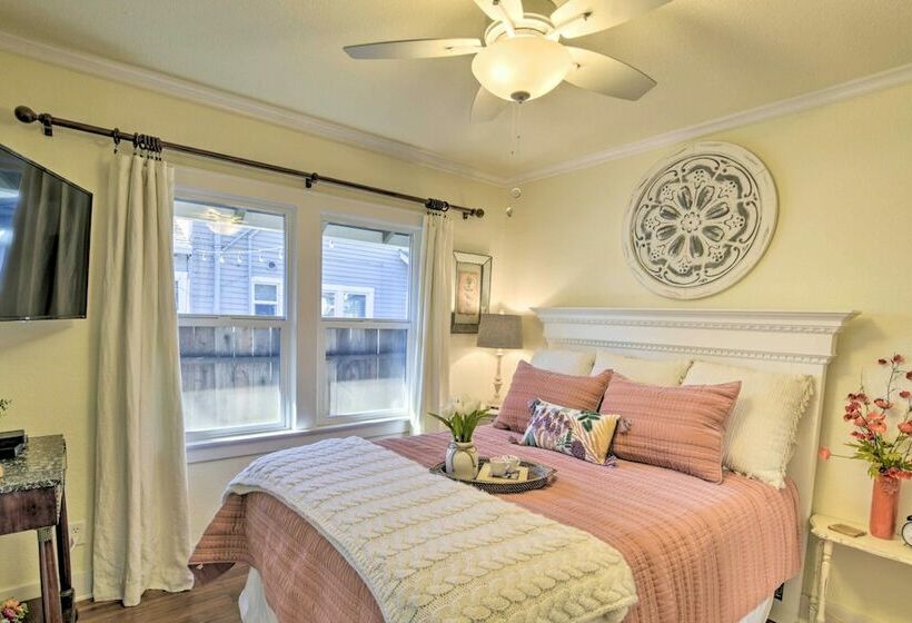 Ideally Located Chico Home   Fire Pit & Grill