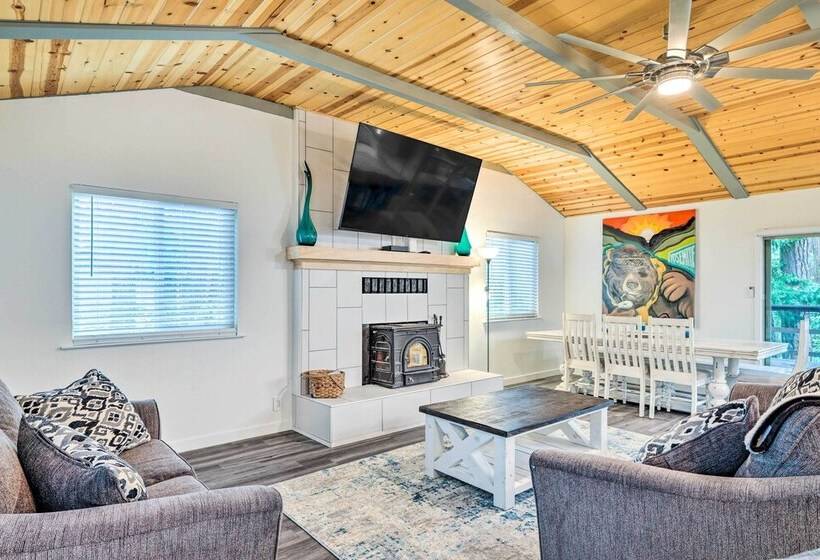 Idyllic Cabin W/ Fire Pit, 1 Mi To Mi Wuk Village!