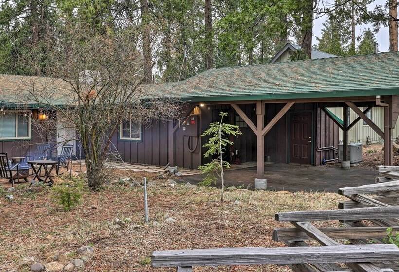 Idyllic Cabin W/ Fire Pit, 1 Mi To Mi Wuk Village!