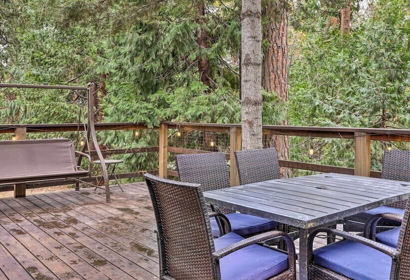 Idyllic Cabin W/ Fire Pit, 1 Mi To Mi Wuk Village!