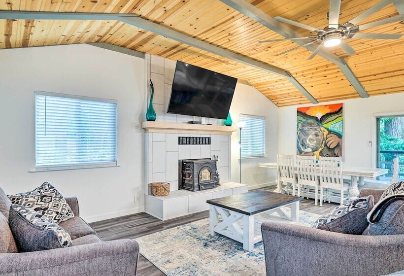 Idyllic Cabin W/ Fire Pit, 1 Mi To Mi Wuk Village!