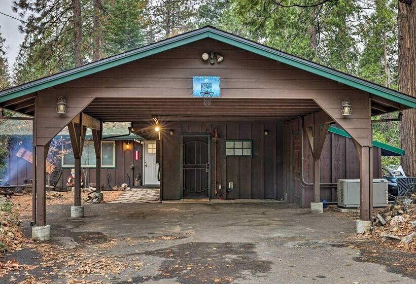 Idyllic Cabin W/ Fire Pit, 1 Mi To Mi Wuk Village!