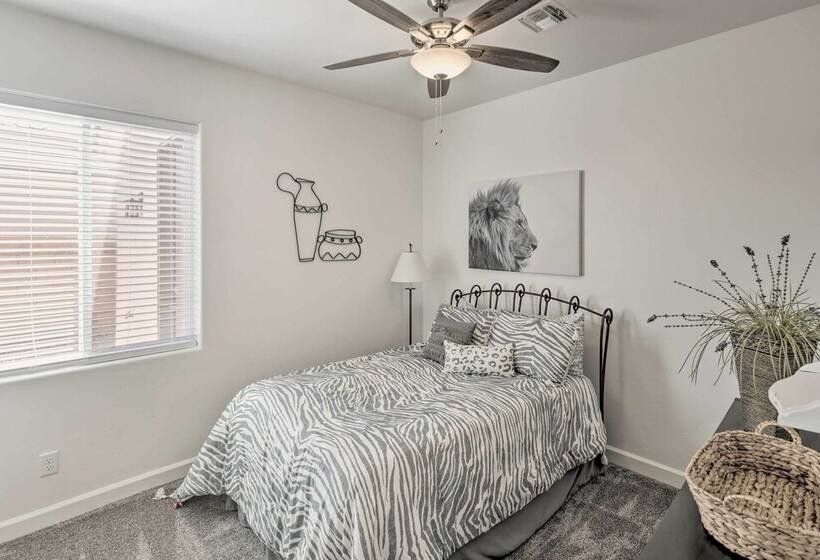 Idyllic Kingman Retreat With Yard   Near Hiking