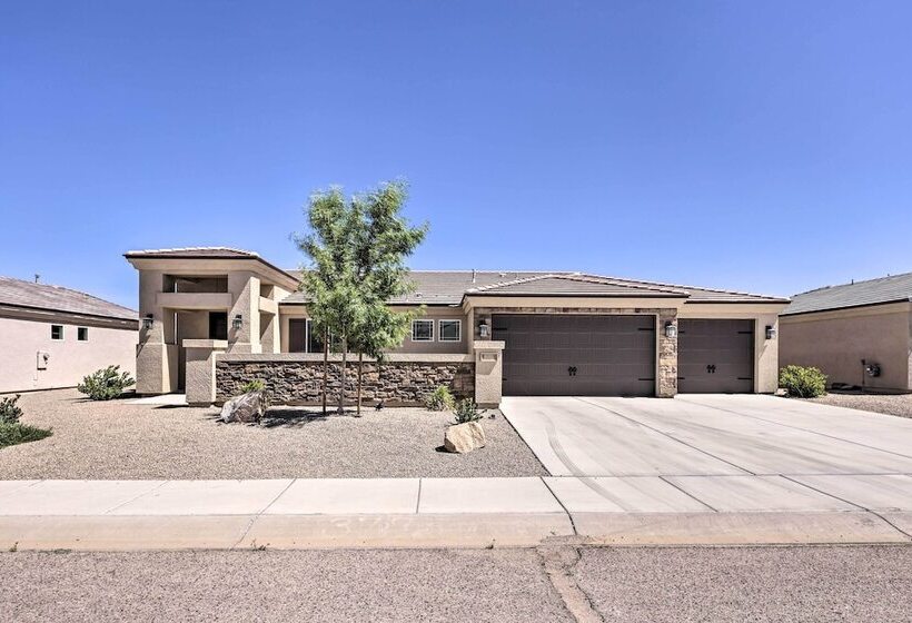 Idyllic Kingman Retreat With Yard   Near Hiking