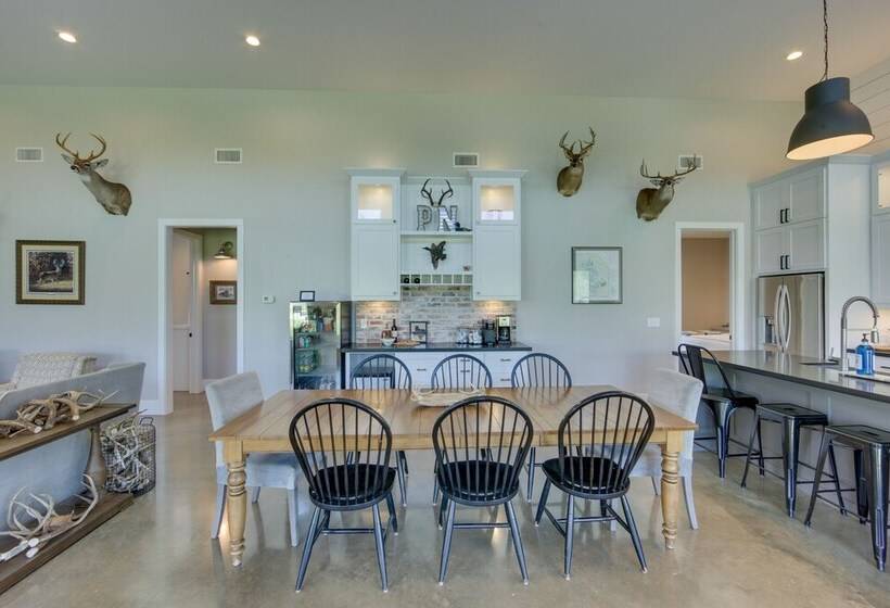 Modern Kennard Cabin W/ 3 Casitas   Walk To Pond!