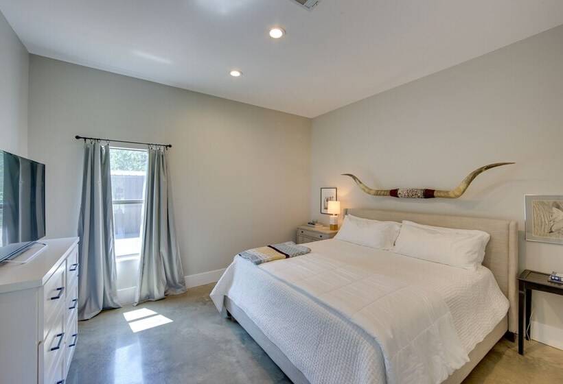 Modern Kennard Cabin W/ 3 Casitas   Walk To Pond!