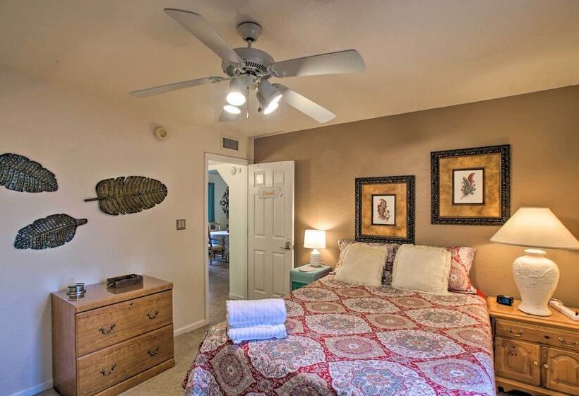 Phoenix  Kick Back Corral  W/ Outdoor Oasis!