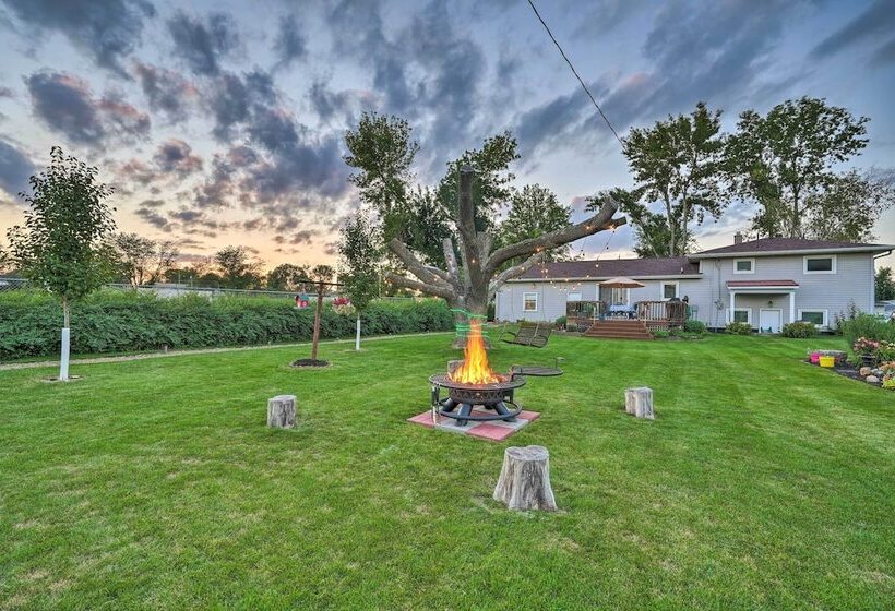 Kid Friendly House ~ 8 Mi To Cedar Rapids!