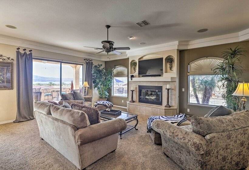 Convenient Lake Havasu City Gem W/ Pool + Views!