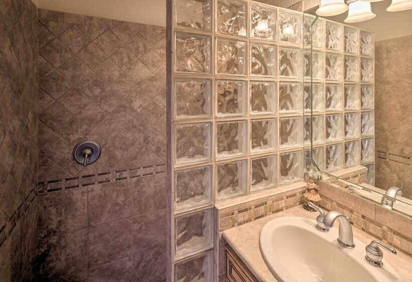 Convenient Lake Havasu City Gem W/ Pool + Views!