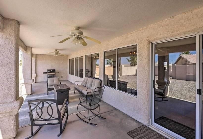 Beautiful Havasu Retreat W/ Hot Tub, Pet Friendly!
