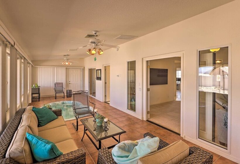 Beautiful Havasu Retreat W/ Hot Tub, Pet Friendly!