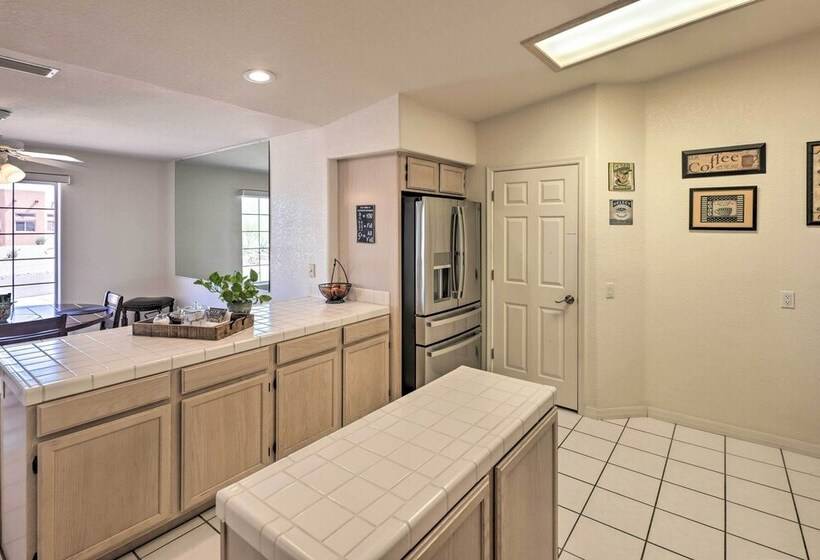Beautiful Havasu Retreat W/ Hot Tub, Pet Friendly!