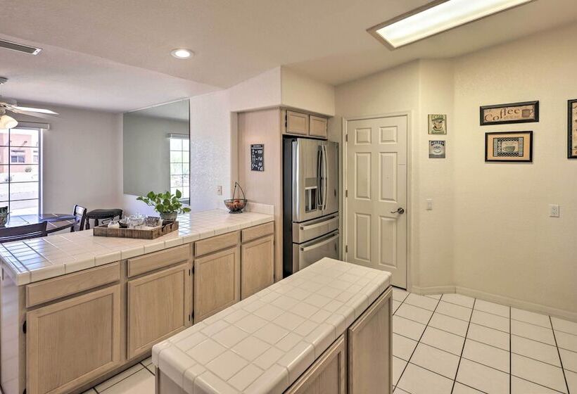 Beautiful Havasu Retreat W/ Hot Tub, Pet Friendly!