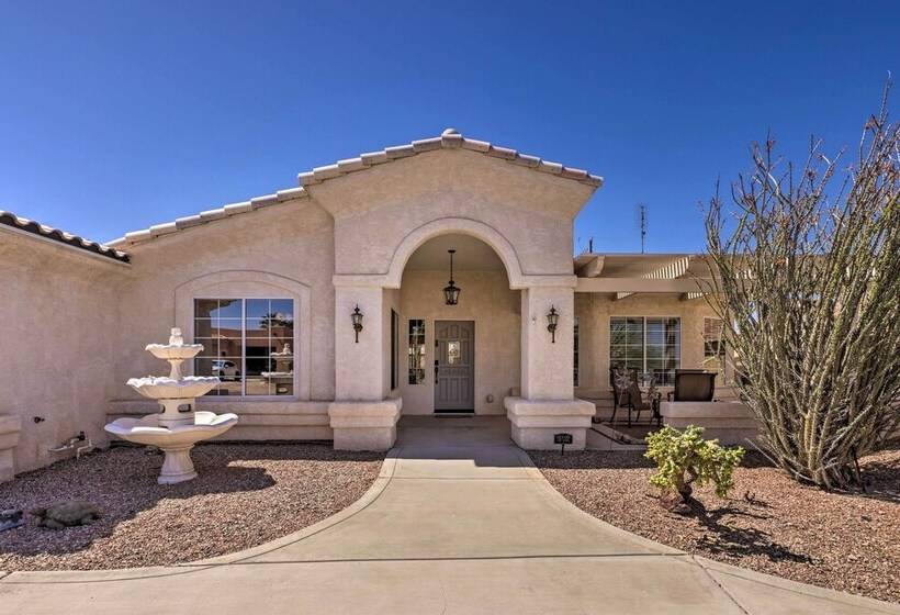 Beautiful Havasu Retreat W/ Hot Tub, Pet Friendly!