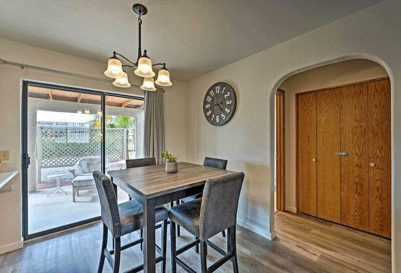 Lake Havasu City Retreat W/ Mtn Views & Patio!