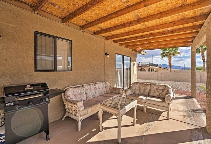 Lake Havasu City Retreat W/ Mtn Views & Patio!