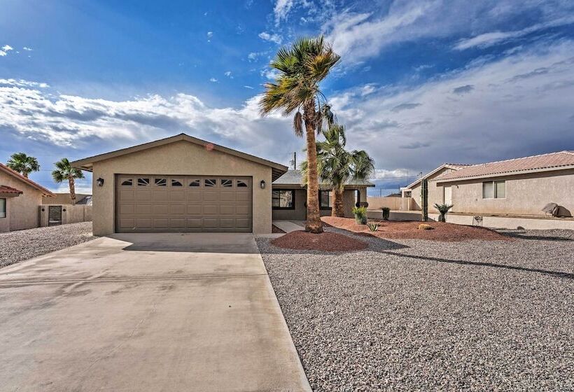 Lake Havasu City Retreat W/ Mtn Views & Patio!