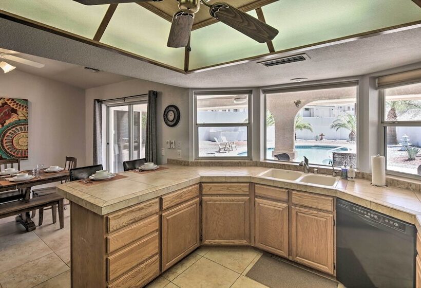 Lake Havasu Home   2 Mi From Main Launch Ramp!