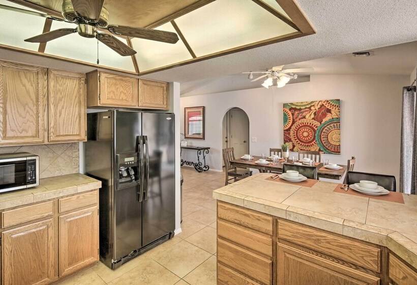 Lake Havasu Home   2 Mi From Main Launch Ramp!