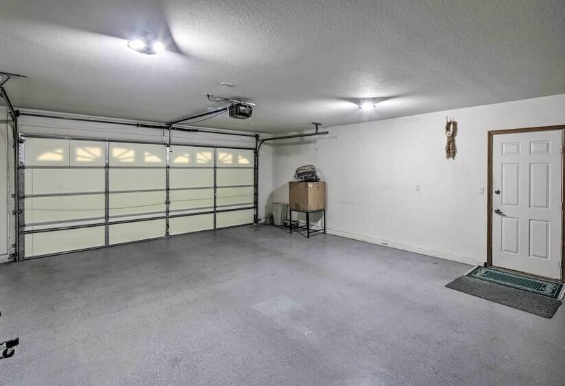 Lake Havasu Home   2 Mi From Main Launch Ramp!