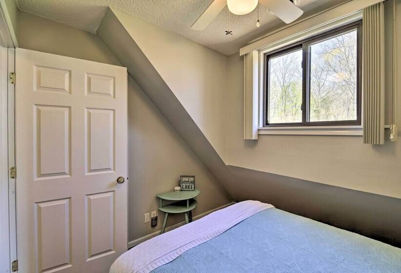 Lake House Haven: Fire Pit, Boat Dock + More!