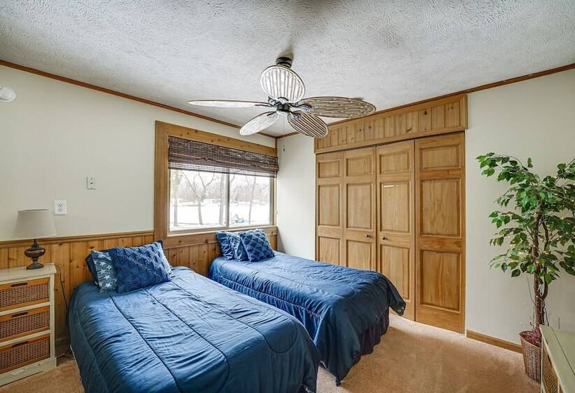 Lakefront Brohman Retreat W/ Dock & Fire Pit!