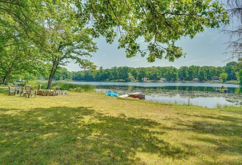Lakefront Brohman Retreat W/ Dock & Fire Pit!
