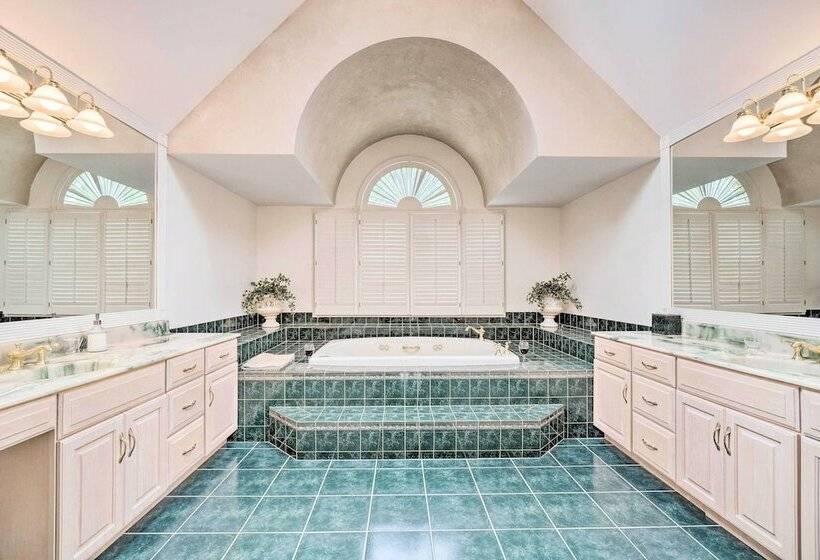 Lakefront Crossville Home W/ Pool Table!