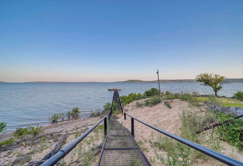 Lakefront Eufaula Escape W/ Dock + Private Beach!