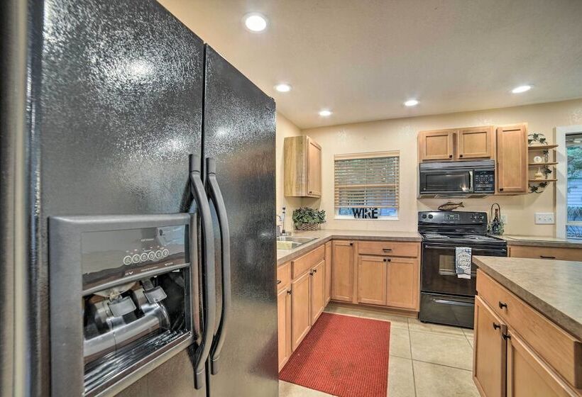 Lakefront Mecosta Cottage: Dock, Beach Access