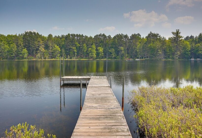 Lakefront Minocqua Getaway: Dock, Game Room!