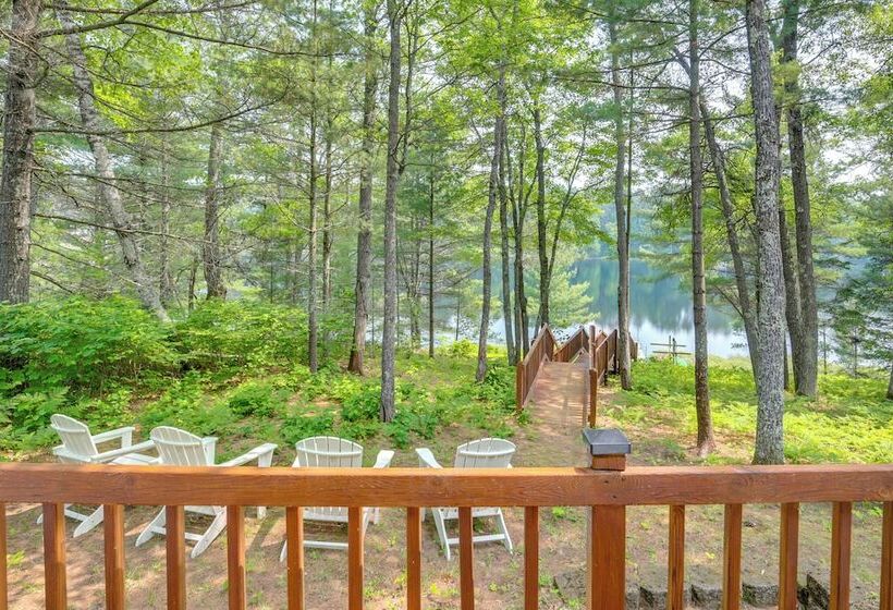Lakefront Minocqua Getaway: Dock, Game Room!