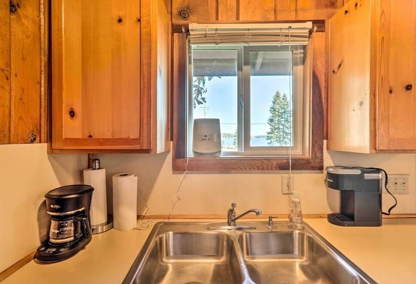 Lakeside Cabin W/ Beach ~ 14 Mi To Ski Area!