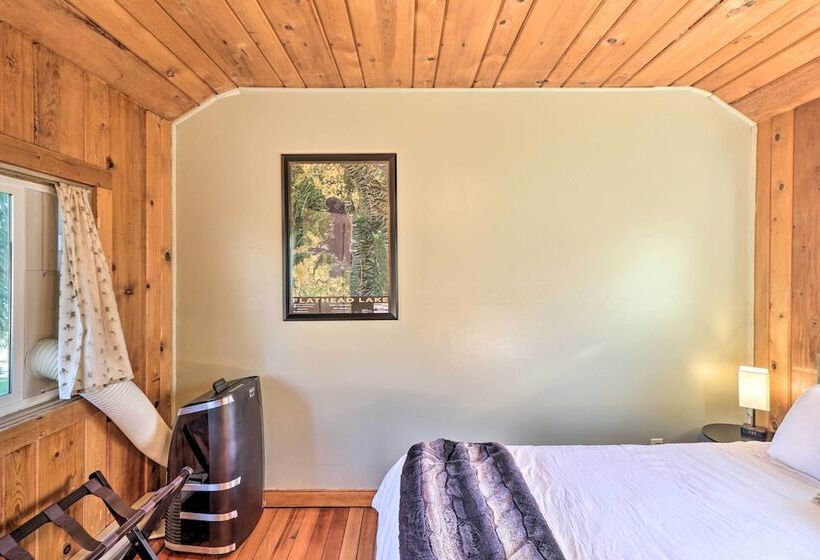 Lakeside Cabin W/ Beach ~ 14 Mi To Ski Area!