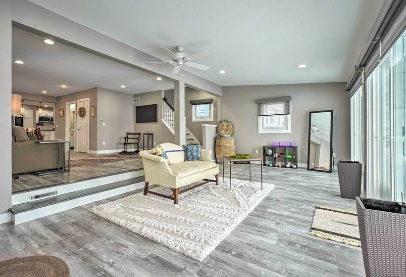 Lakeside Retreat W/ Office & Stunning Views!