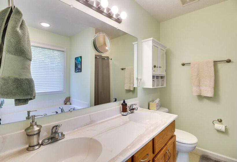 Laptop Friendly Elkton Home W/ Central A/c!